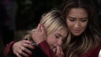 Pretty Little Liars S05E12 009