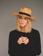 Ashley-Benson-3.png (618 KB)