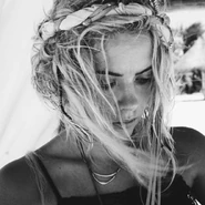 CUGlCwqUEAAls5T.jpg (62 KB)