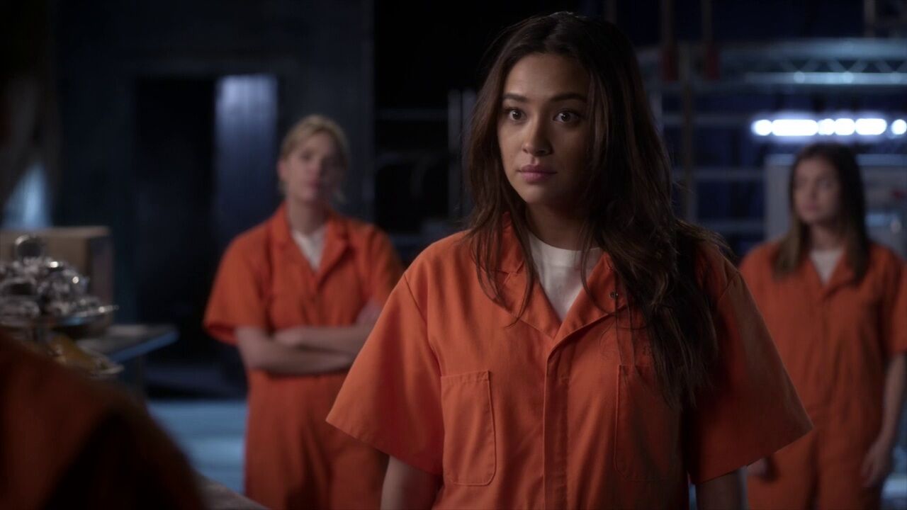 I wish we got more episodes of the Dollhouse : r/PrettyLittleLiars