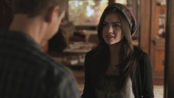 Aria Montgomery Pretty Little Liars Wiki Fandom