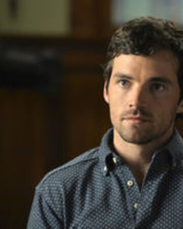 Ezra Fitz Pretty Little Liars Wiki Fandom