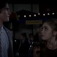 Ravenswood.S01E01.HDTV.XviD-FUM.avi 002127293