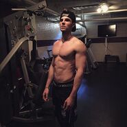 NathanielBuzolicworkingout02