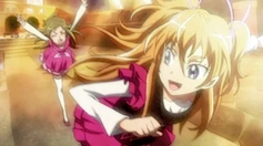 Kanade rincorre Hibiki che la prende in giro