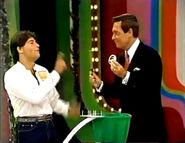 Walter's eighth draw is a 5. He thinks it's the first number.