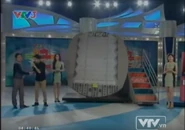 LFXHYx9.png (649 KB) The updated Plinko board (2011 - 2013), with the top prize increased to VND25,000,000.