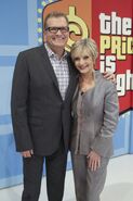 Drew is all smiles with Brady Bunch matriarch Florence Henderson during the Mother's Day episode from 2012