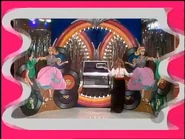 John is playing for a Wurlitzer Atlanta 200E 3D jukebox worth $2,695.