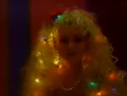 Showcases(12-20-1995)4.jpg (45 KB)