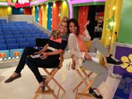 Rachel and The Bachelor's Melissa Rycroft kick back on the "TPiR" set for a little rest & relaxation