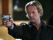 3Primeval Nick 5.jpg (40 KB)