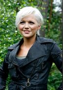 2x3Promo-AbbyinForestofDean2.jpg (124 KB)