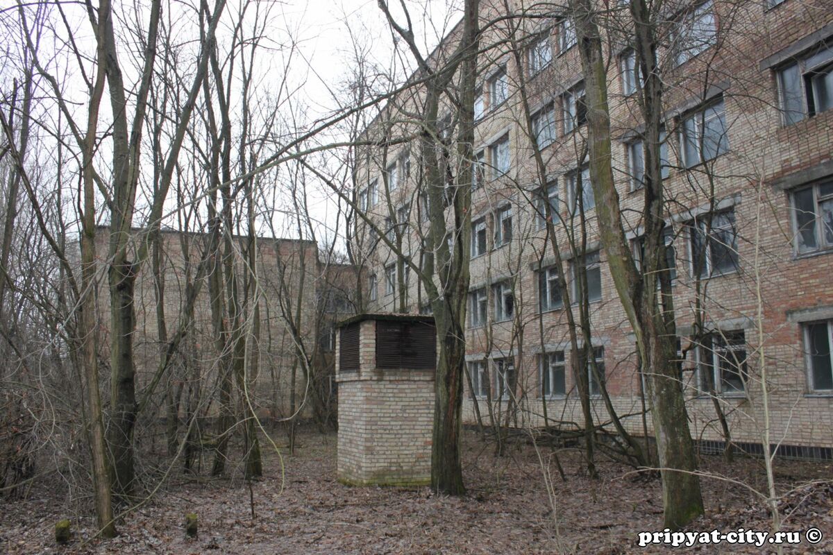 МСЧ-126, задняя сторона | Припять вики | Fandom