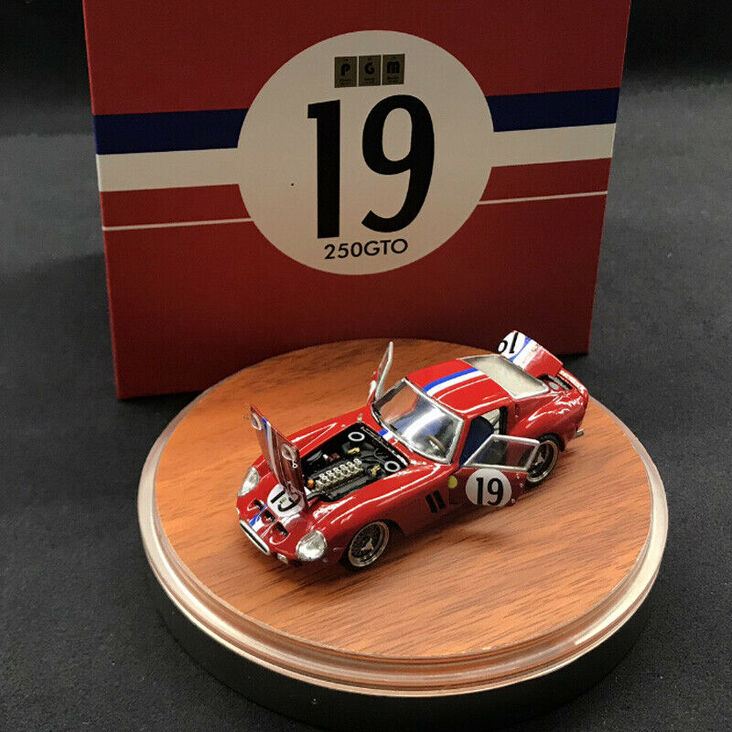 250 GTO Red (Full Opening and Closing) (Diecast Car