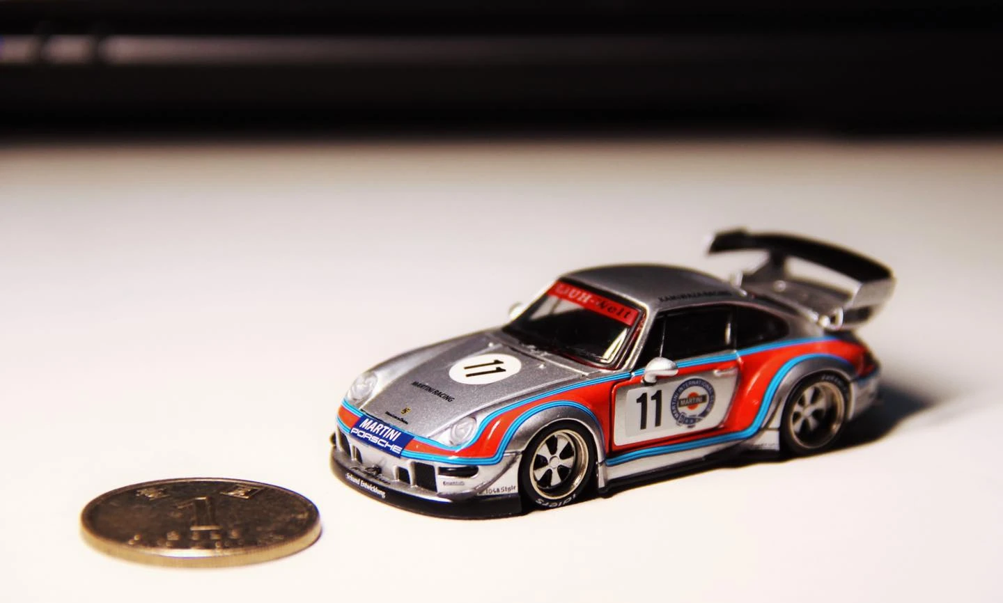 【限定999台】PGM RWB Porsche 993 MARTINI 限定999台】PGM RWB Porsche 993 MARTINI PGM Models 1:64