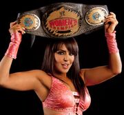 Layla-Womens-Champion-02