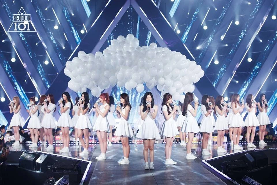 When The Cherry Blossoms Fade Produce 101 Wiki Fandom 따사로운 햇살 밝게 비추고 핑크빛만 돌던 봄도 끝나가 하나둘씩 떨어지는 예쁜 꽃잎을 보며 네 맘도 조금 조금씩 식어 가면 lyrics and translationwhen the cherry blossoms fade. when the cherry blossoms fade produce