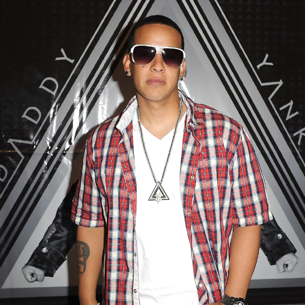 Son 44 ó 45? ¡No importa! Daddy Yankee sigue engañando al tiempo