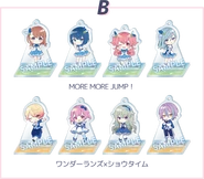 MORE MORE JUMP! and Wonderlands x Showtime keychains