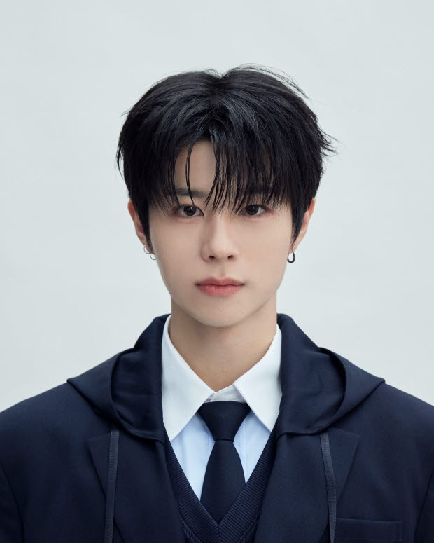 K-POP・アジア bts YU 414-Kd3PTkL.jpg_BO30,255,255,
