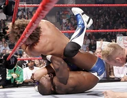 November 7, 2005 Raw.30.jpg (60 KB)