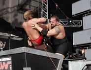 November 7, 2005 Raw.21.jpg (46 KB)