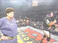 11-9-98 Nitro 8.jpg (15 KB)