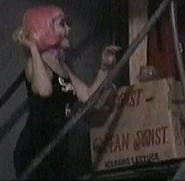 Daffney throwing some food.