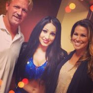 Mandy Leon with WWE/TNA alumni Jeff Jarrett & Karen Jarrett.