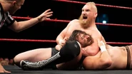 10-3-19 NXT UK 7.jpg (84 KB)