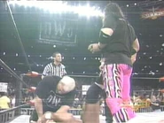 12-27-99 Nitro 24.jpg (14 KB)