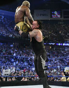 The-undertaker-chokeslam