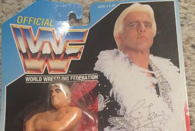 WWF スーパースターズ オーエンハート on-may-23-1999-wwf-wrestler-