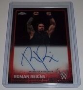 2015 Chrome WWE Wrestling Cards (Topps) Autograph Roman Reigns (No.10)