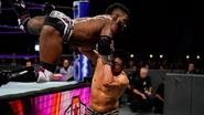 205 Live (September 4, 2018).9.jpg (78 KB)