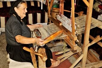 Weaver-woman-loom