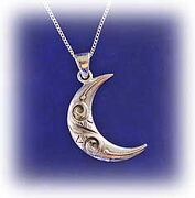 Moon-pendant.t