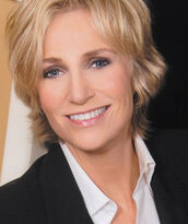 Jane Lynch als Barbara Dunlap