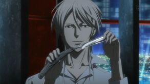 As Makishima has just defeated Kogami, he opens his cut-throat razor in order to cut Kogami's throat (the scene takes place on the last floor of the NONA Tower, at the end of 0116 The Gates of Judgment).