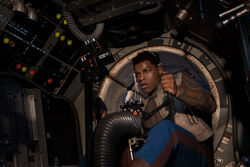 Finn-Falcon-Gunner