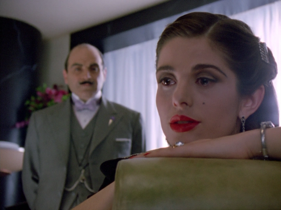 грейси филдс мисс марпл. пуаро агаты кристи 1989. убийство роджера экройда сериал. загадочные убийства агаты кристи сериал с 2009 г. загадочные убийства агаты кристи актеры.