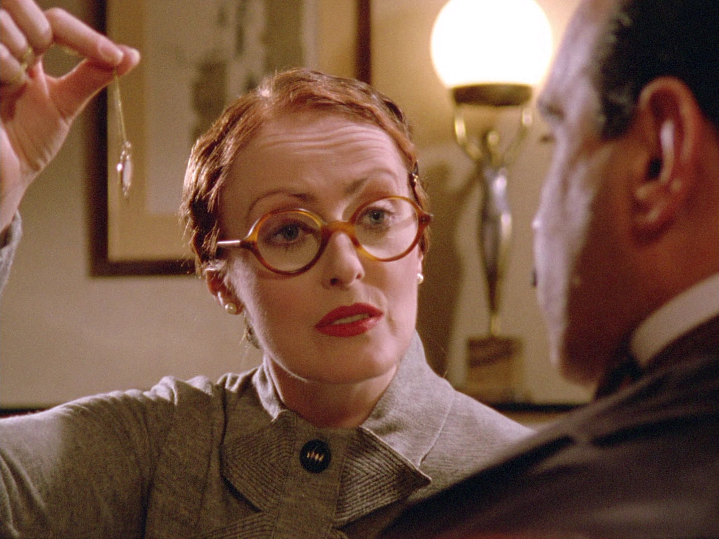 Тихоня | Пуаро Агаты Кристи Вики | Fandom