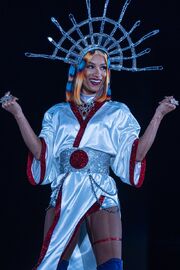 MercedesMone2