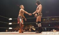 Post Match respect between YAMATO and Akira Tozawa