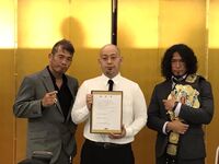 Contract signing between champion YAMATO and challenger Masaaki Mochizuki