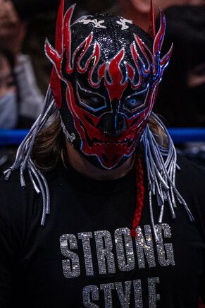 新日本プロレス『DESPE-invitacional』＆RED MASK TEE Amazon.co.jp: New Japan Pro Wrestling T-Shirt DESPE