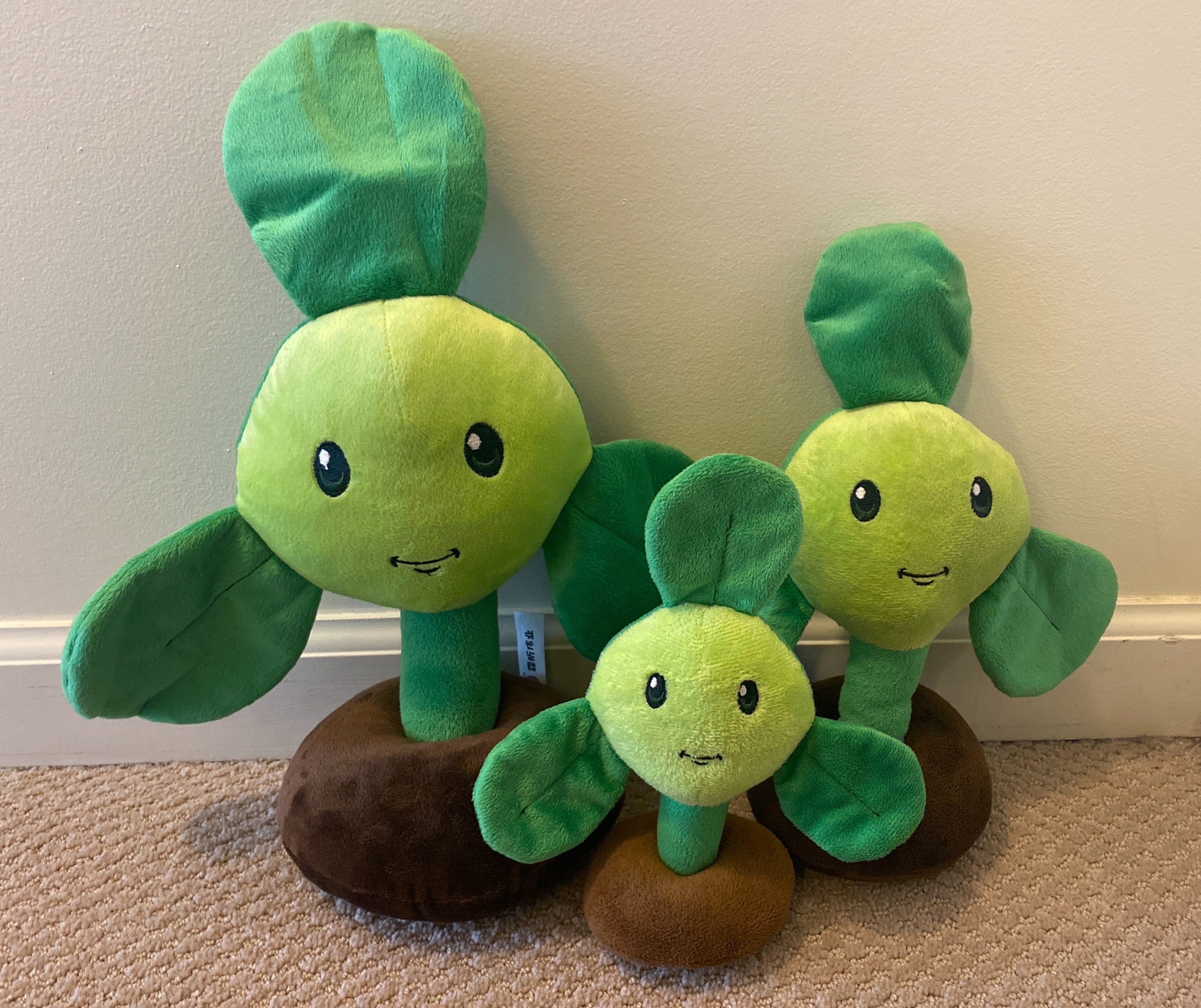 https://static.wikia.nocookie.net/pvzplush/images/6/66/Agent_b_lovers.jpg/revision/latest?cb=20230312190325