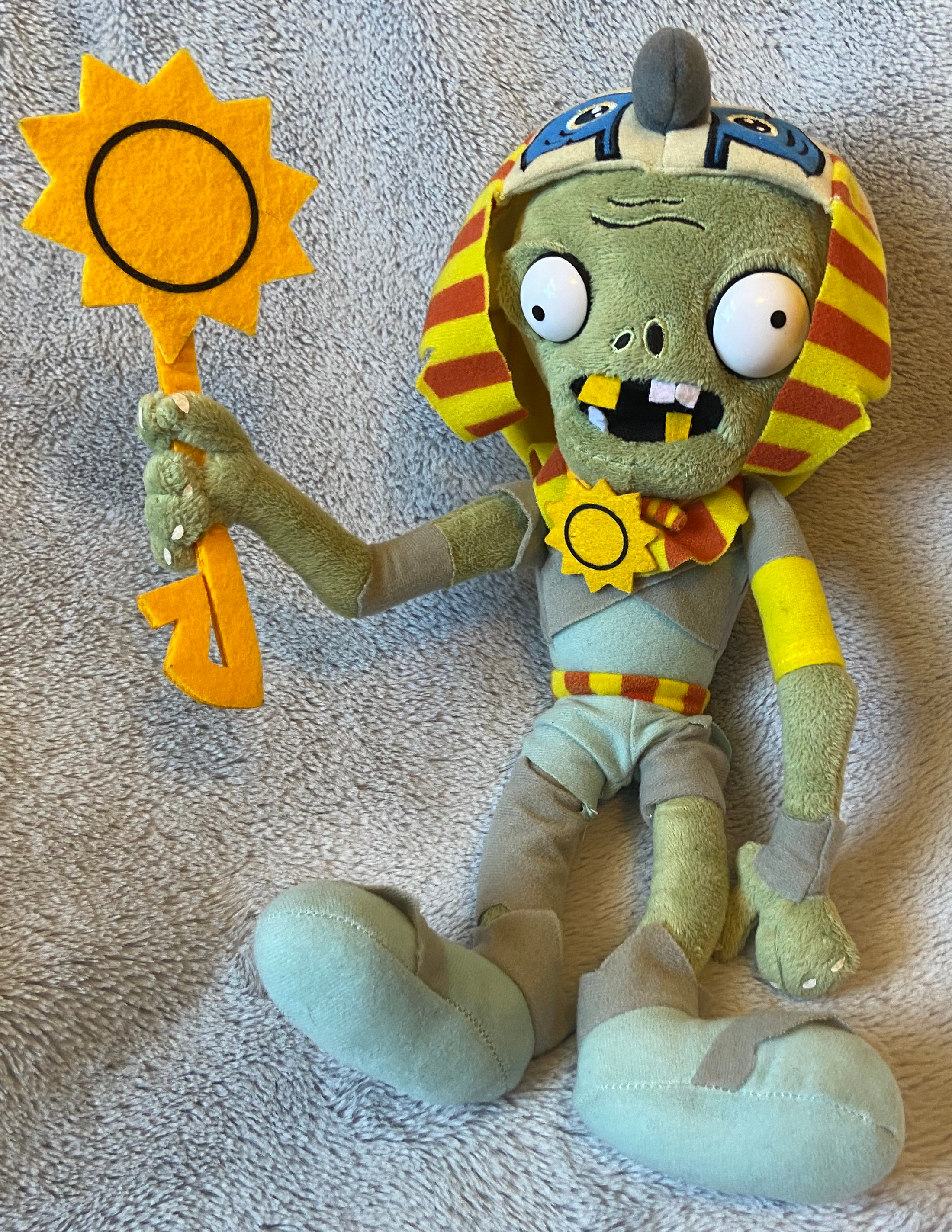 Plants Vs. Zombies Toy Action Figure / Rare Hard to Find / 