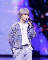 Eunho (YOUNITE)